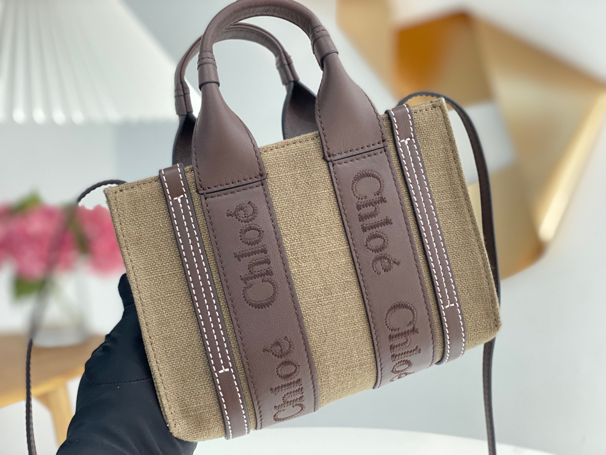 Chloe Mini Woody Tote Bag In Linen